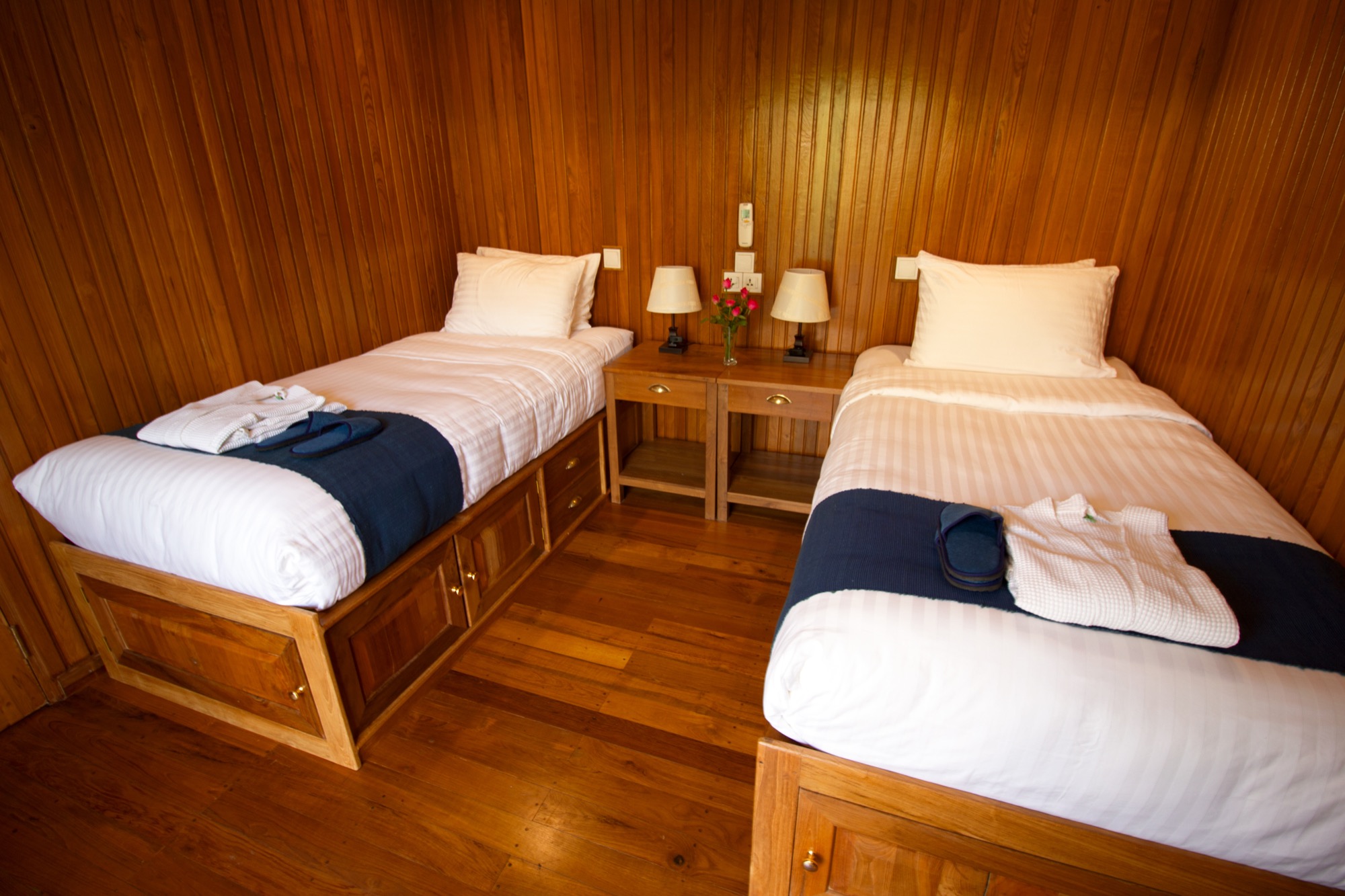 Pandaw RV Kindat Pandaw Cabin 8.jpg